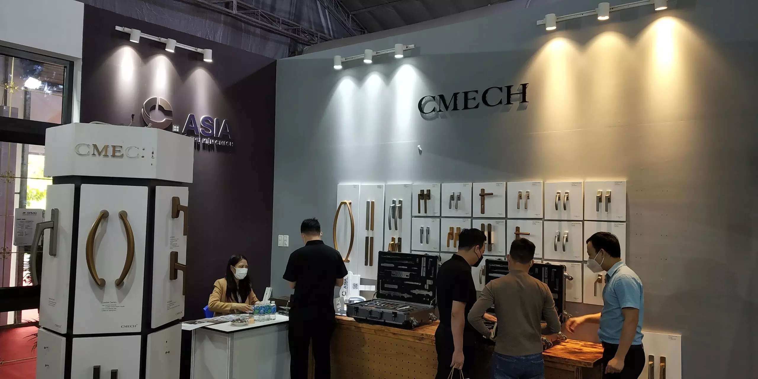 BẢNG BÁO GIÁ BỘ PHỤ KIỆN CỬA NHÔM CMECH [ Update 2024 ]