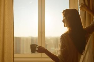 Khoảnh khắc mở cửa đầu ngày