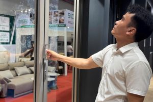 CHẠM – ĐỂ CẢM NHẬN KHÁC BIỆT